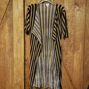 Small Lularoe Shirley